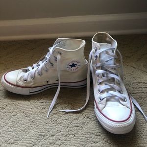 Converse High- Tops White Sz 7 Women’s 5 Mend